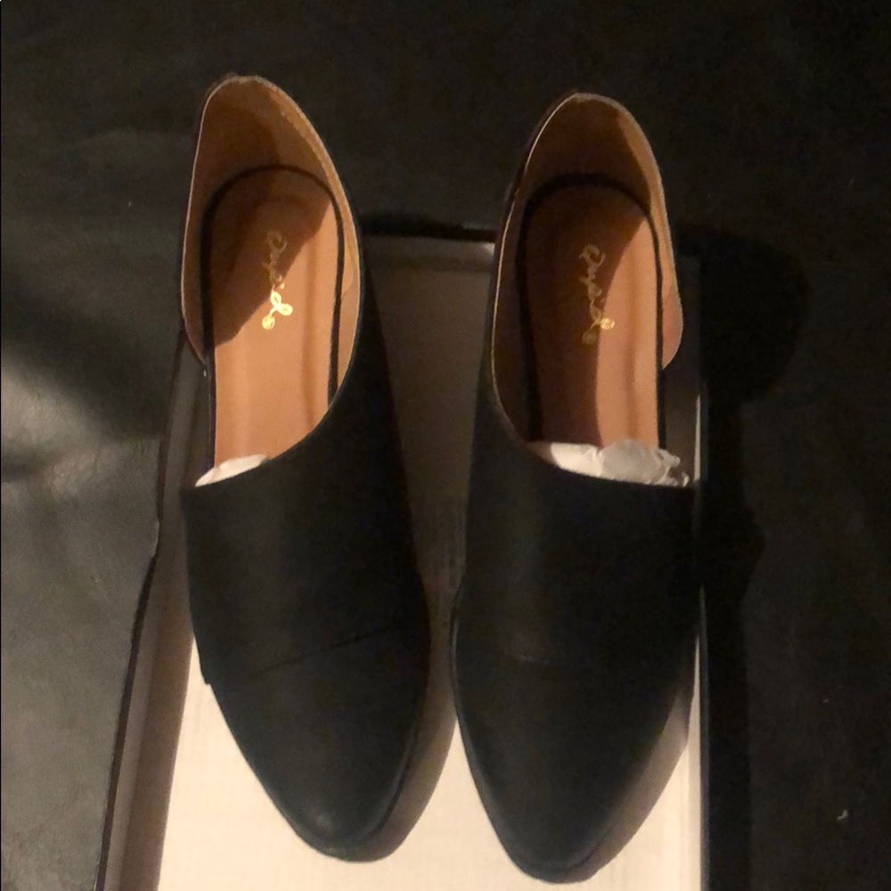 Black flats